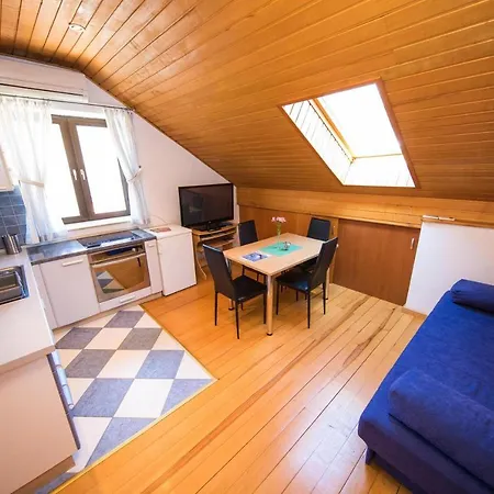 J&j Zaton (Dubrovnik-Neretva)