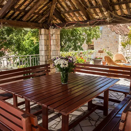 J&j Zaton (Dubrovnik-Neretva)